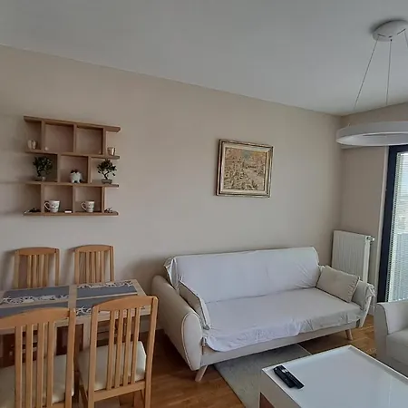 & Diamond With Free Parking Apartment *