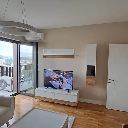 & Diamond With Free Parking Apartment Skopje