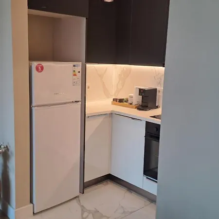 & Diamond With Free Parking Apartment *
